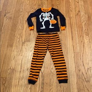 Just One You by Carter’s Halloween pajamas size 5T
